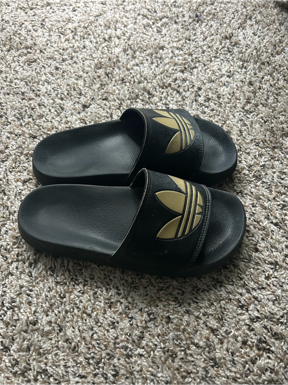 Women’s Size 8 Adidas Black & Gold Slide Sandals